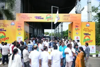 BAKE EXPO floor moment