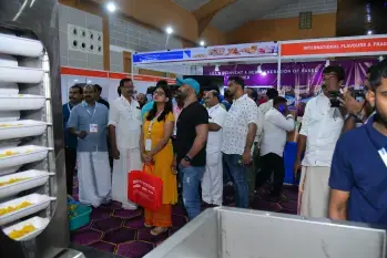 BAKE EXPO floor moment