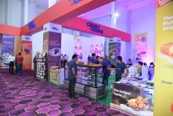 BAKE EXPO floor moment