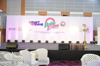 BAKE EXPO floor moment