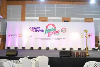 BAKE EXPO floor moment